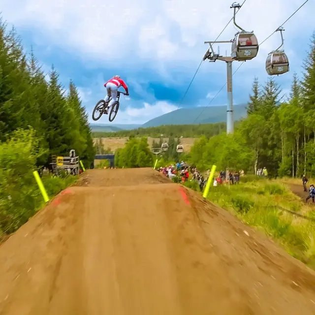 UCI Bike World Championships 2023
MTB Downhill, Fort William, Scotland

FPV drone following on the famous motorway at Ben Nevis Mt for the Live Broadcast transmission 

#mountainbike #downhill #worldchampionships #bike #tv
#live #production #broadcast #drone #fpv #racedrone #pov #enduro #jump
