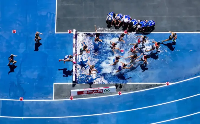 First Day of Drone Live Broadcasting at the European Athletics Championships 2024 in Rome. 

#drone #broadcast #athletics #sports #live #tv #television